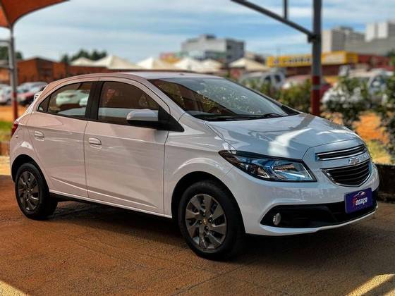 CHEVROLET ONIX 1.4 MPFI EFFECT 8V FLEX 4P AUTOMÁTICO CHEVROLET ONIX 1.4 MPFI EFFECT 8V FLEX 4P AUTOMÁTICO